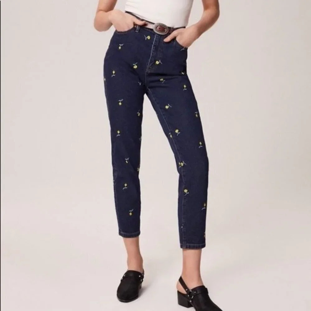 BDG Mom High-Rise Slim Yellow Rose Jeans - Sz 26
